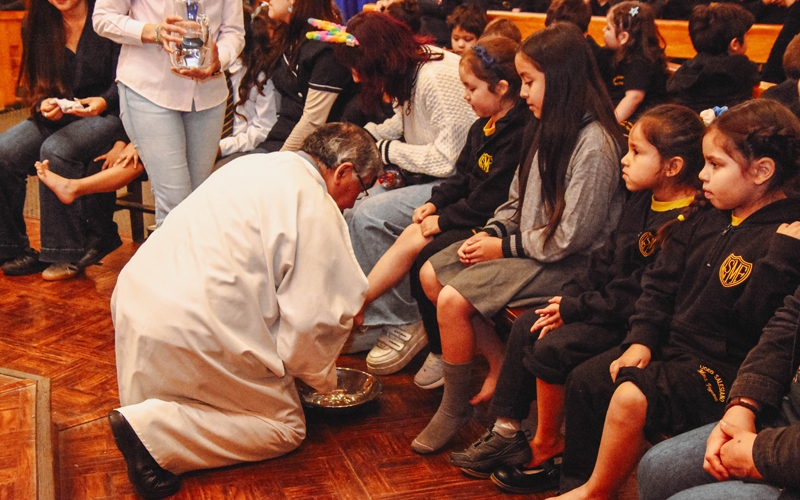 Comunidad Educativa vive significativa jornada de Jueves Santo
